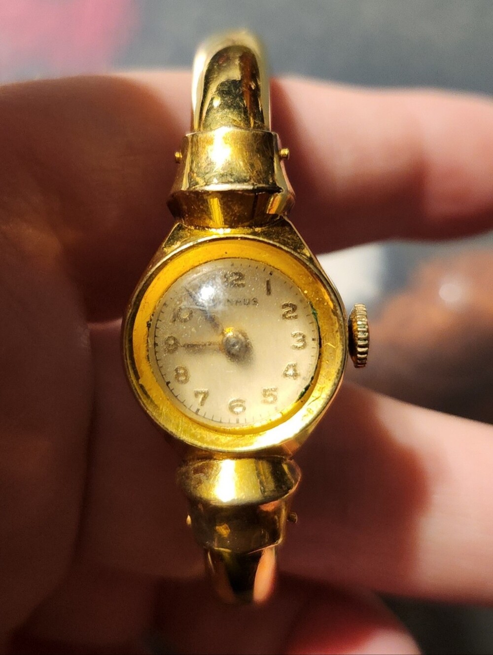 Benrus Vintage Gold Tone Women's Bracelet Watch